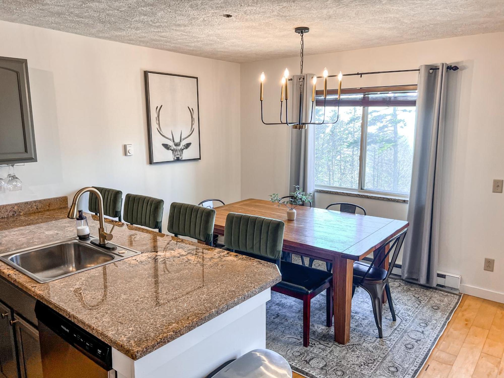 Remodeled Summit Condo At Snowshoe - Modern & Cozy Buitenkant foto
