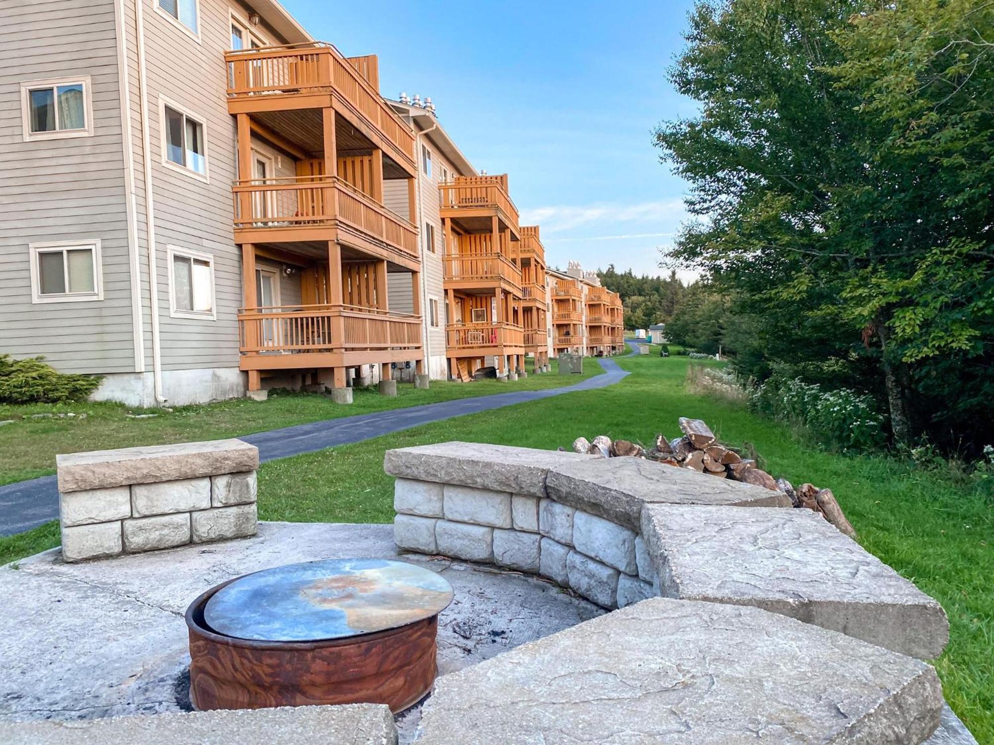 Remodeled Summit Condo At Snowshoe - Modern & Cozy Buitenkant foto
